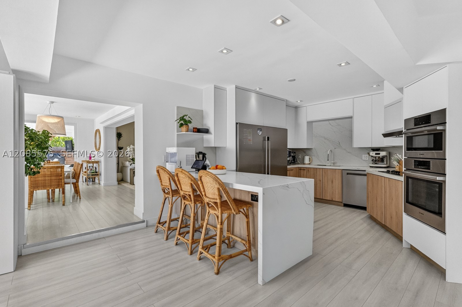 755 Curtiswood Dr Key Biscayne, FL 33149