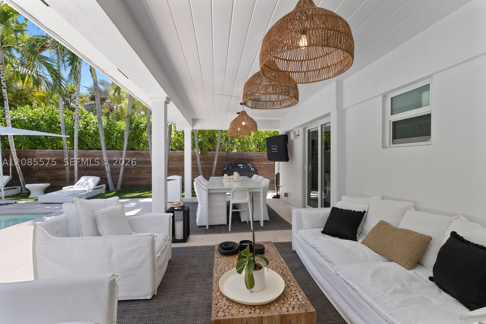 755 Curtiswood Dr Key Biscayne, FL 33149