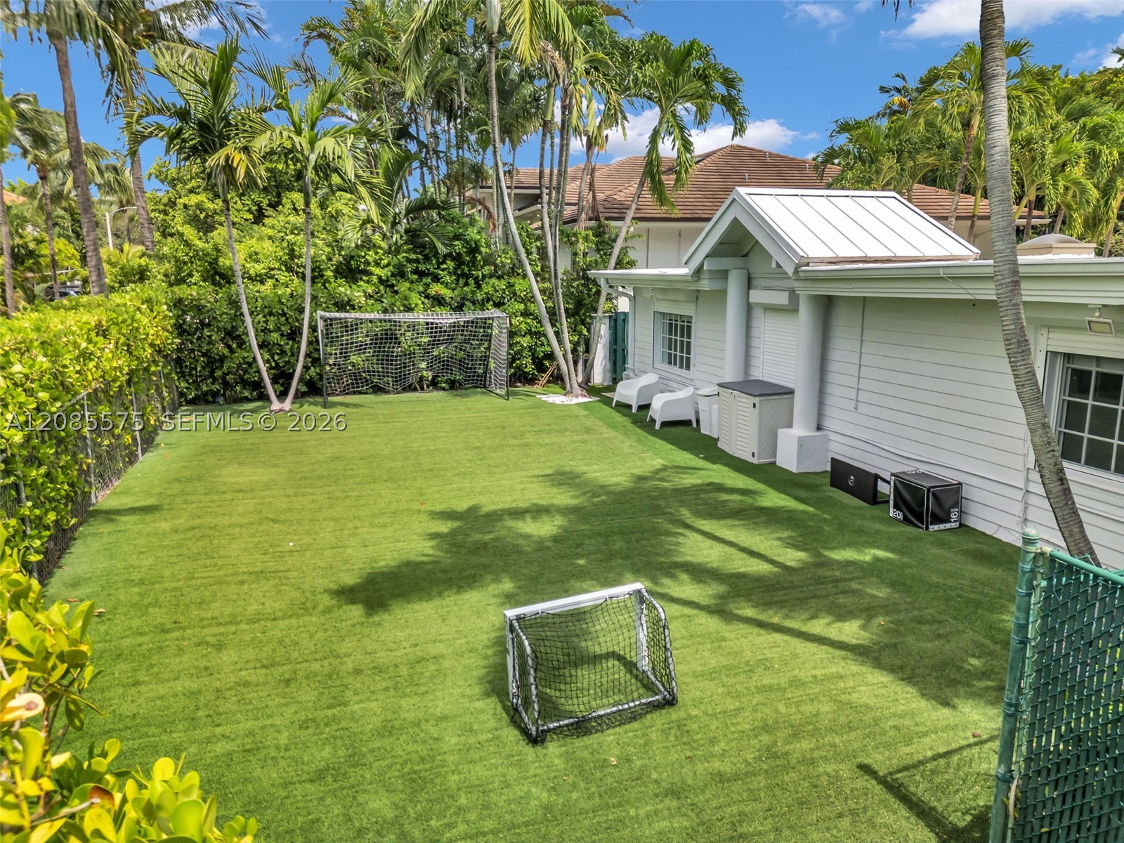 755 Curtiswood Dr Key Biscayne, FL 33149