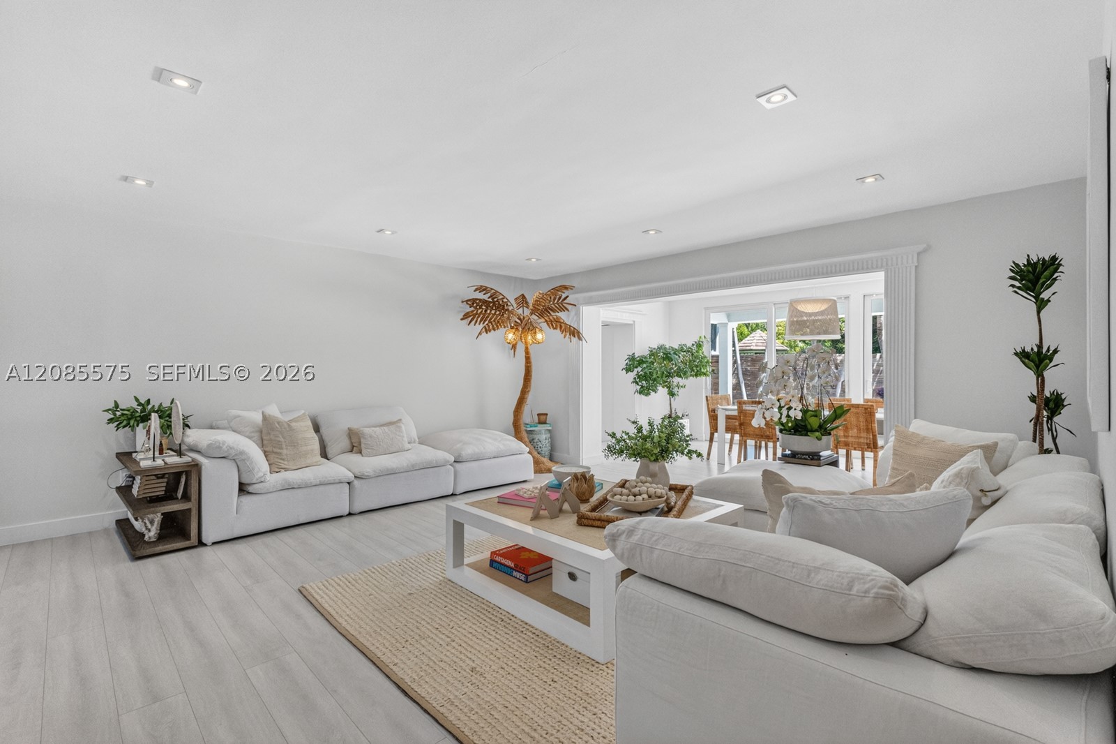755 Curtiswood Dr Key Biscayne, FL 33149