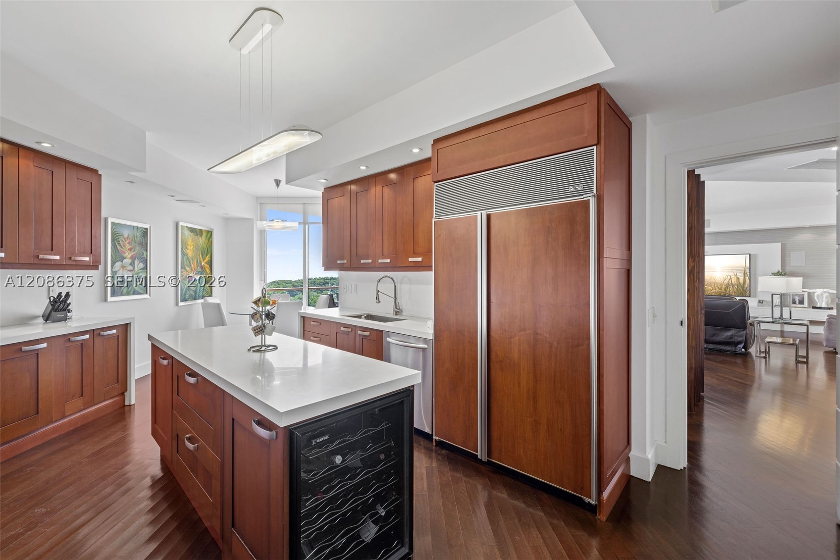 60 Edgewater Dr #9D Coral Gables, FL 33133