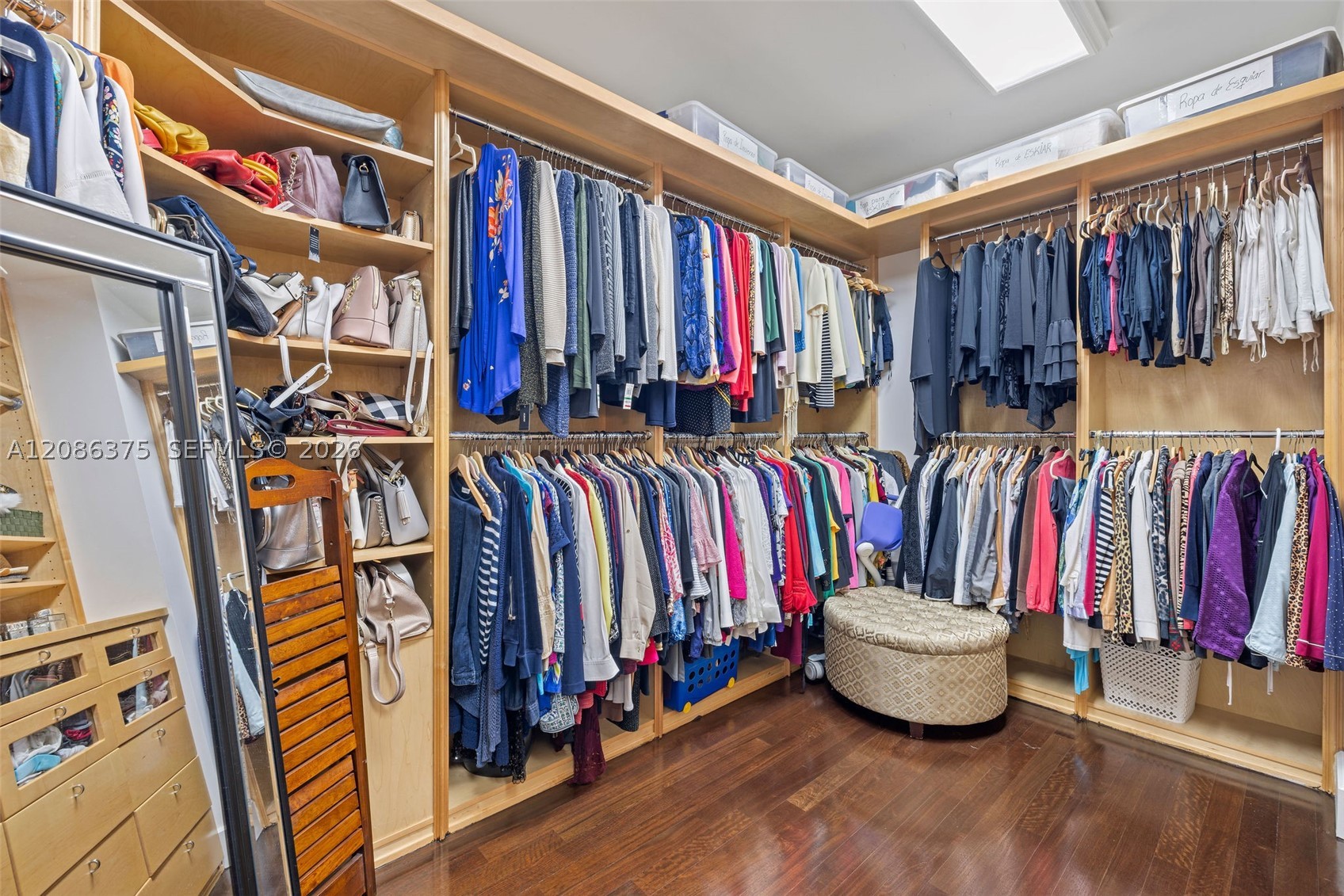 60 Edgewater Dr #9D Coral Gables, FL 33133