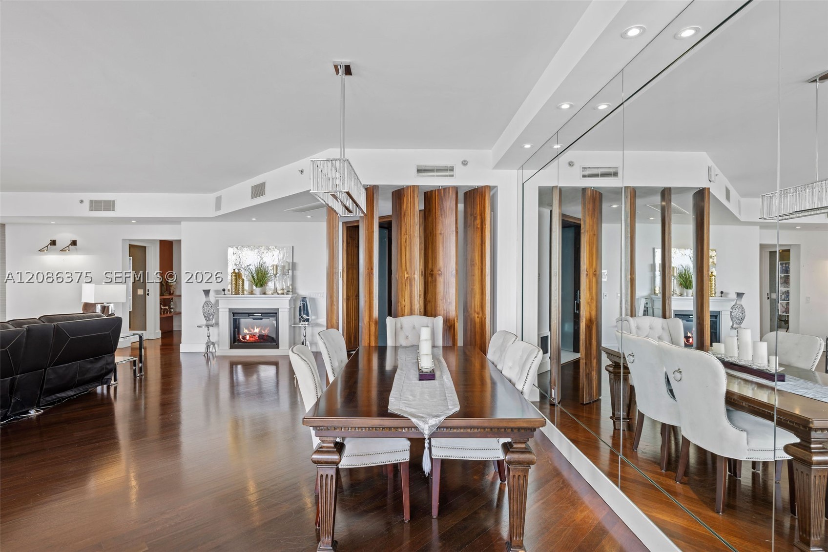 60 Edgewater Dr #9D Coral Gables, FL 33133