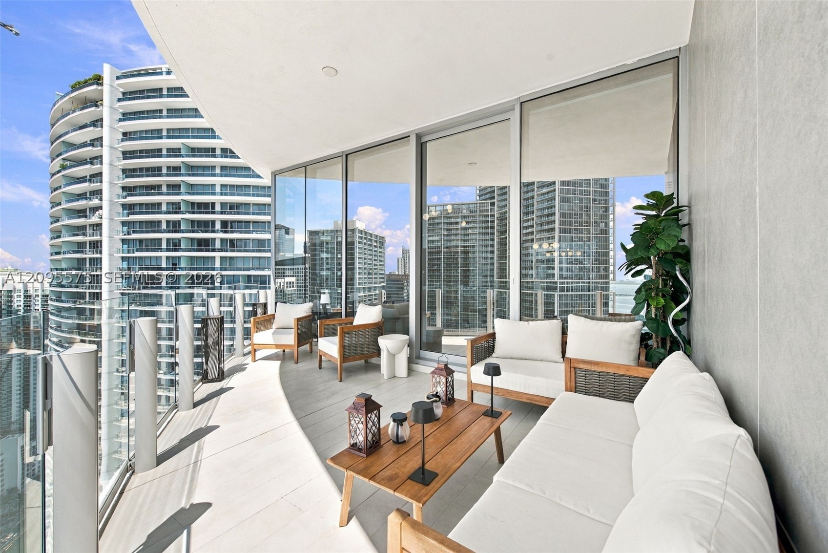 image Aston Martin Residences10