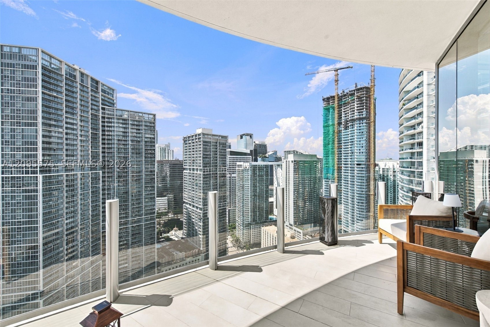 image Aston Martin Residences25