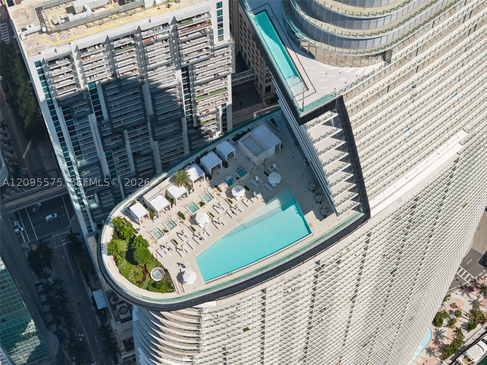 image Aston Martin Residences30