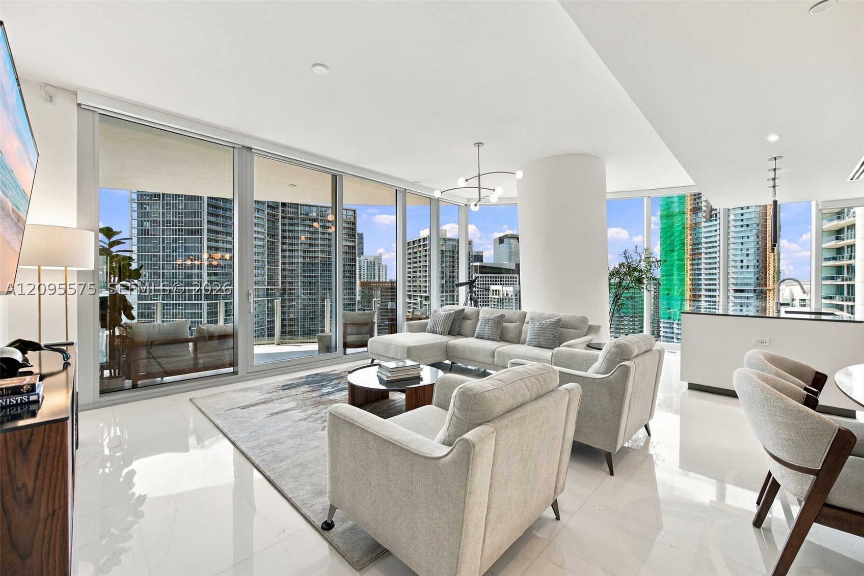 image Aston Martin Residences7