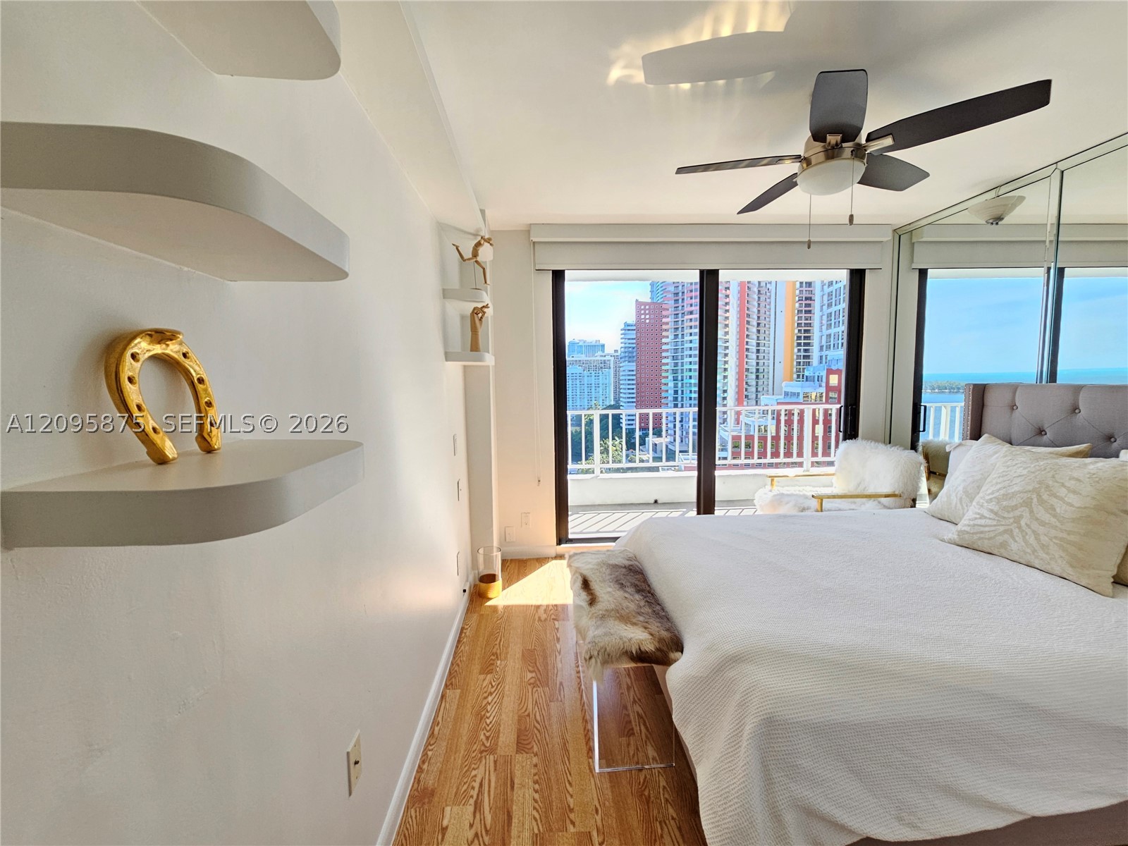 image Brickell Harbour9