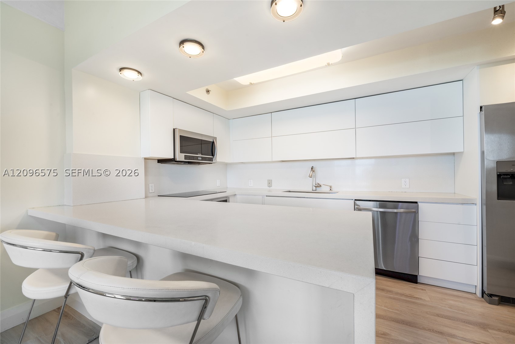 1330 Ocean Dr #R5D Miami Beach, FL 33139