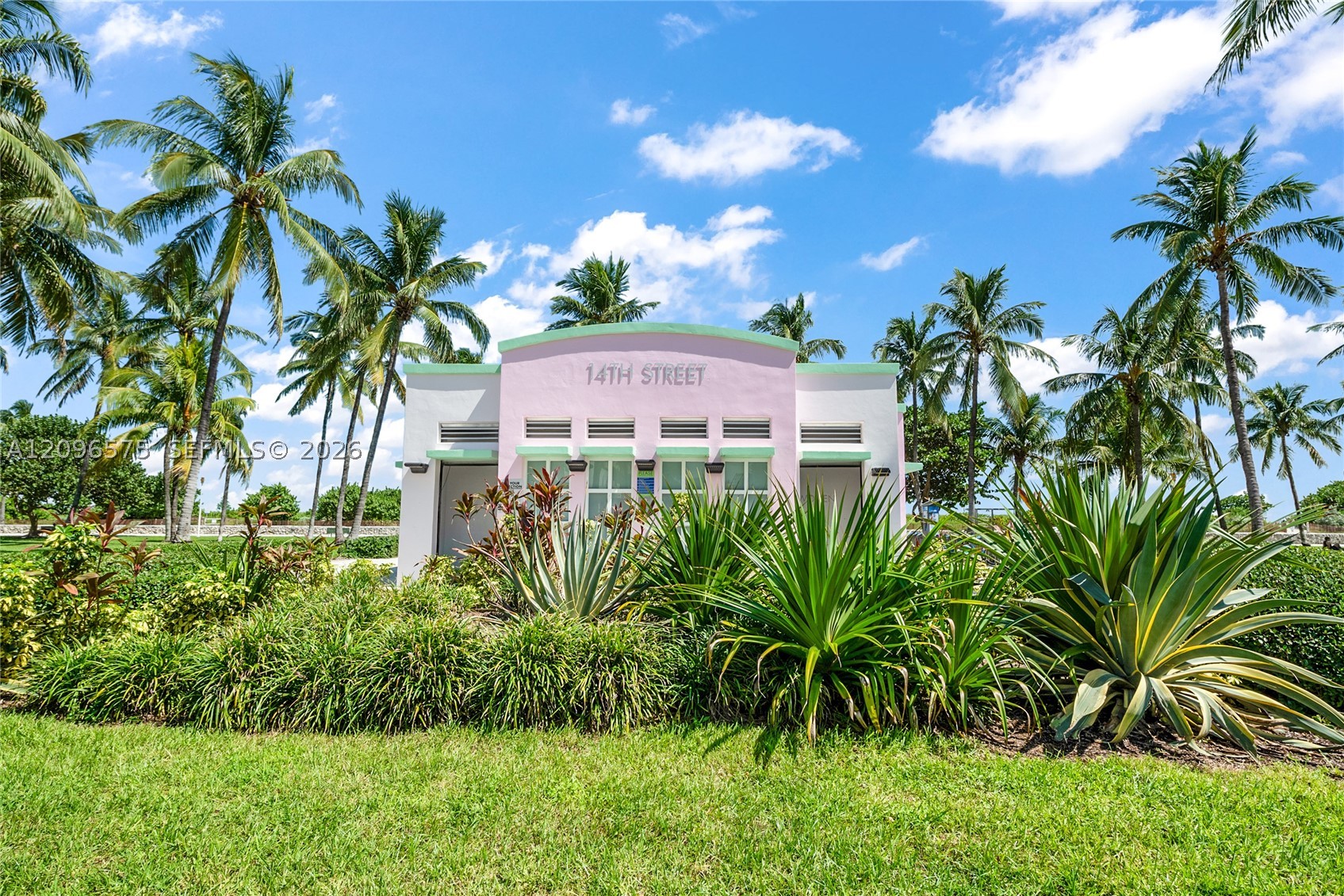 1330 Ocean Dr #R5D Miami Beach, FL 33139