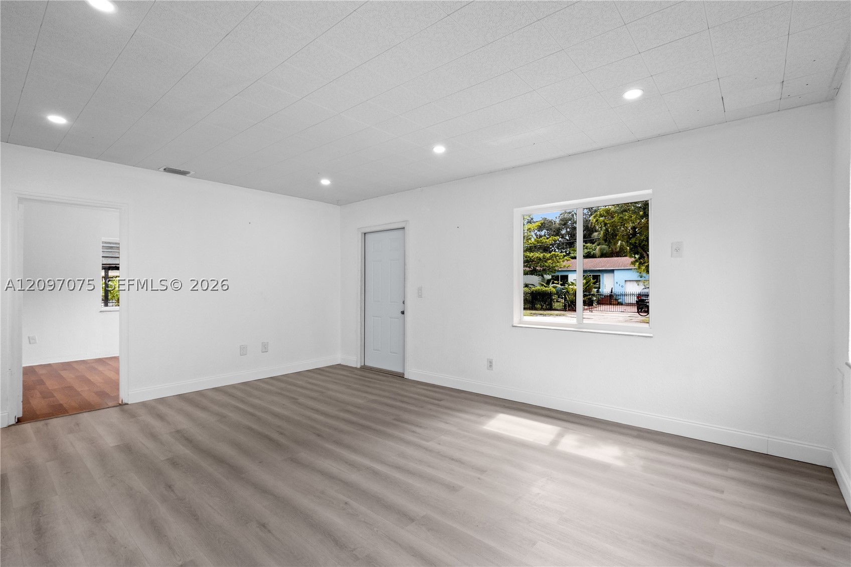 511 NE 131st St North Miami, FL 33161