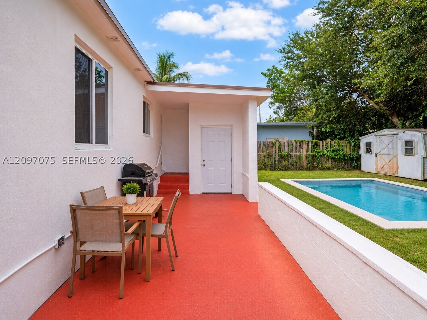 511 NE 131st St North Miami, FL 33161