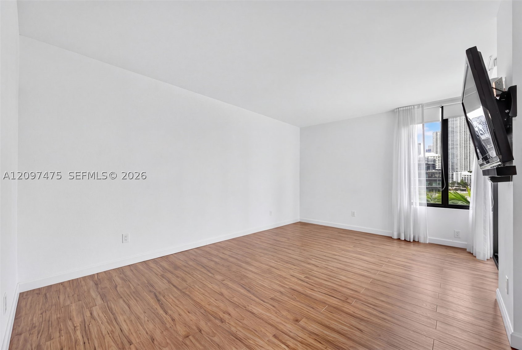 image Brickell Key One24