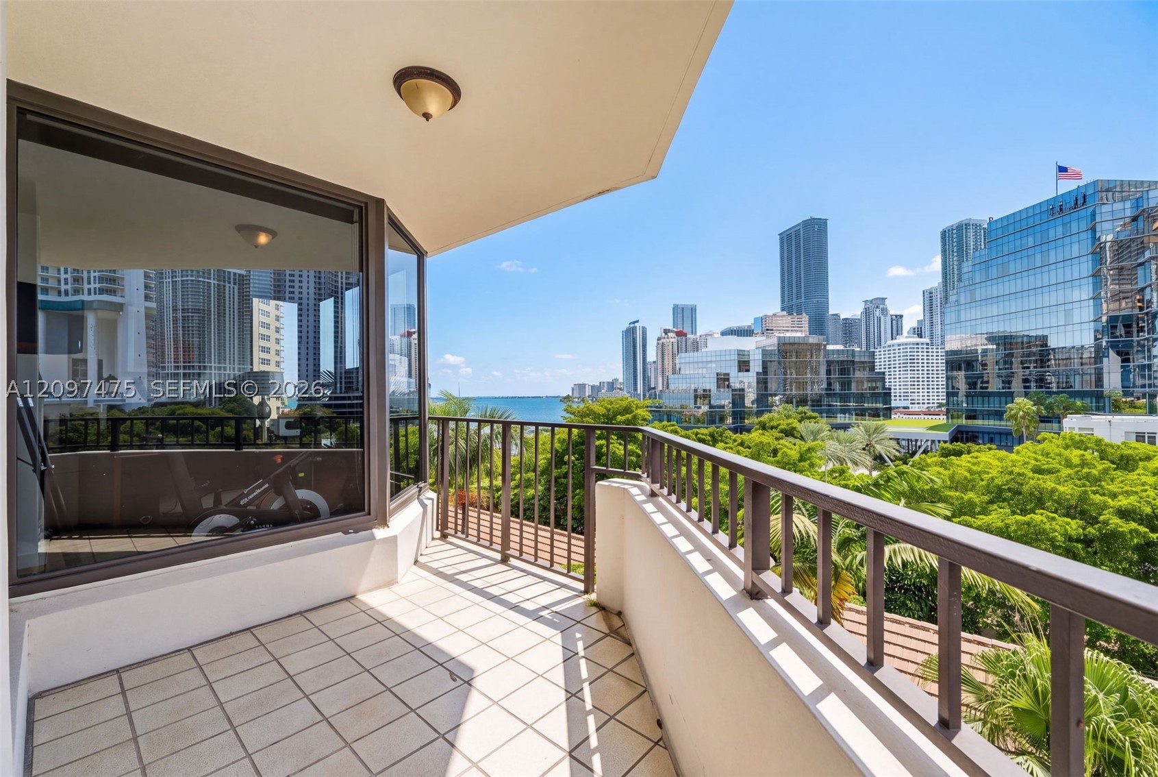 image Brickell Key One32