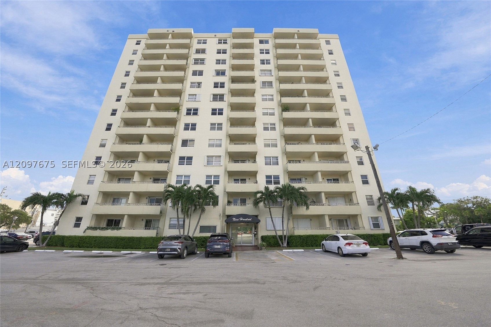900 NE 18th Ave #304