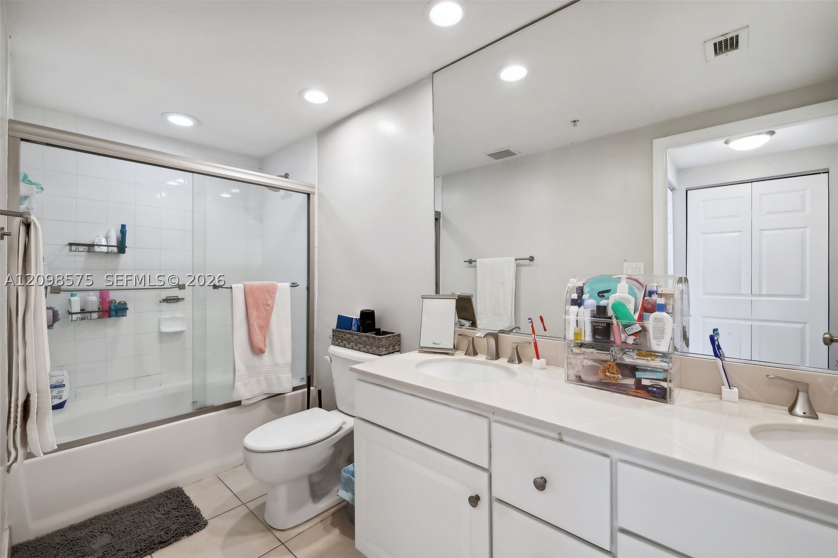 image Cite on the Bay East27