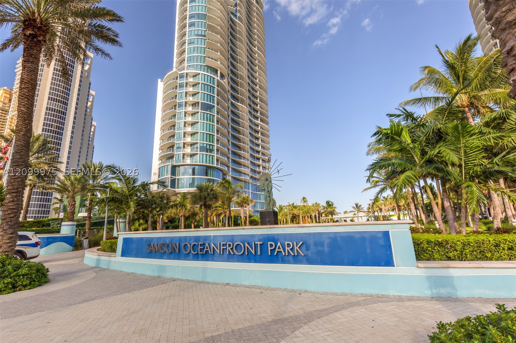 image Winston Towers 6003