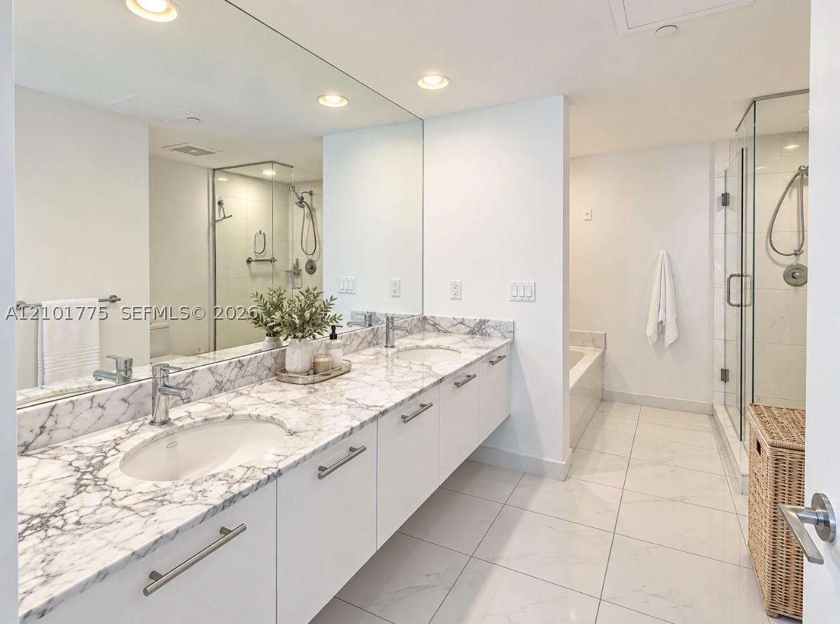 image 500 Brickell East7