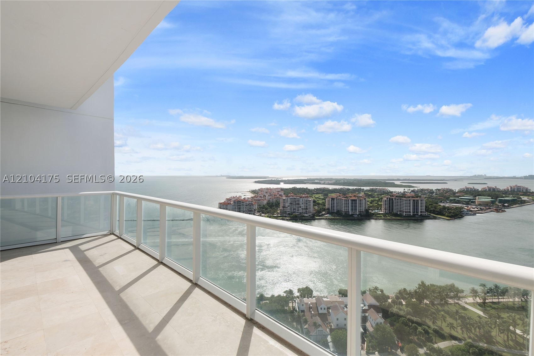 100 S Pointe Dr #2902
