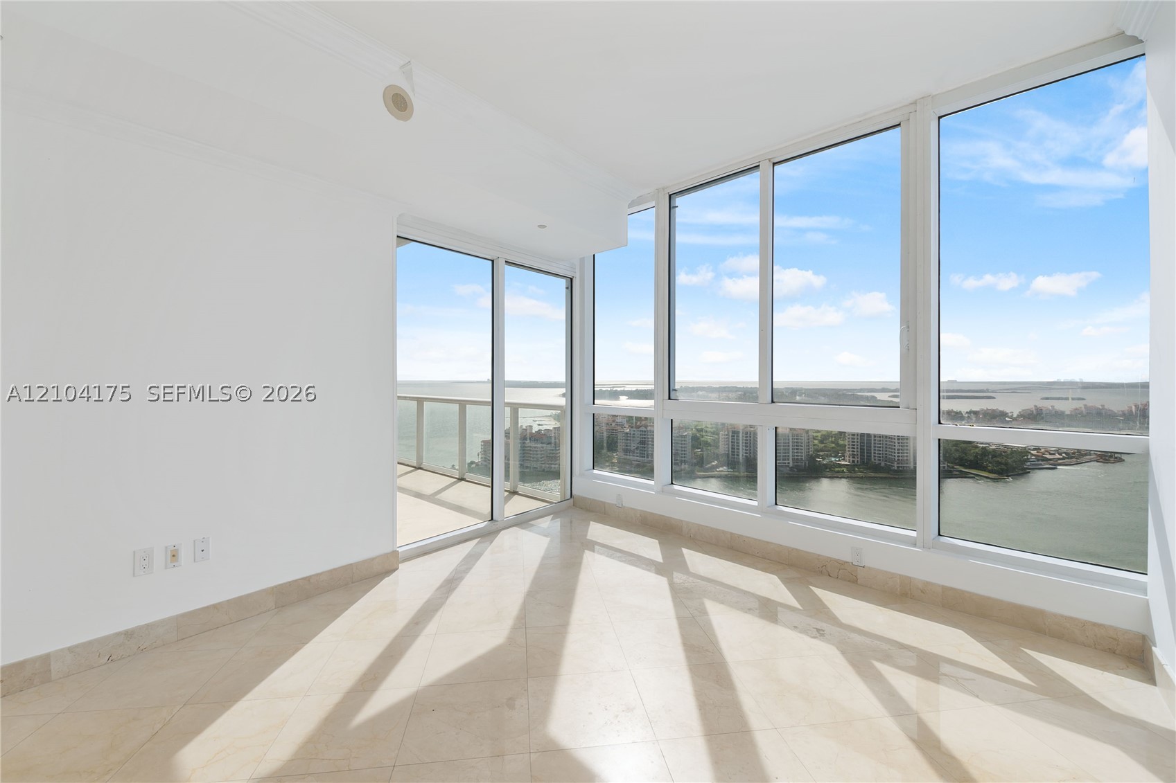 100 S Pointe Dr #2902 Miami Beach, FL 33139