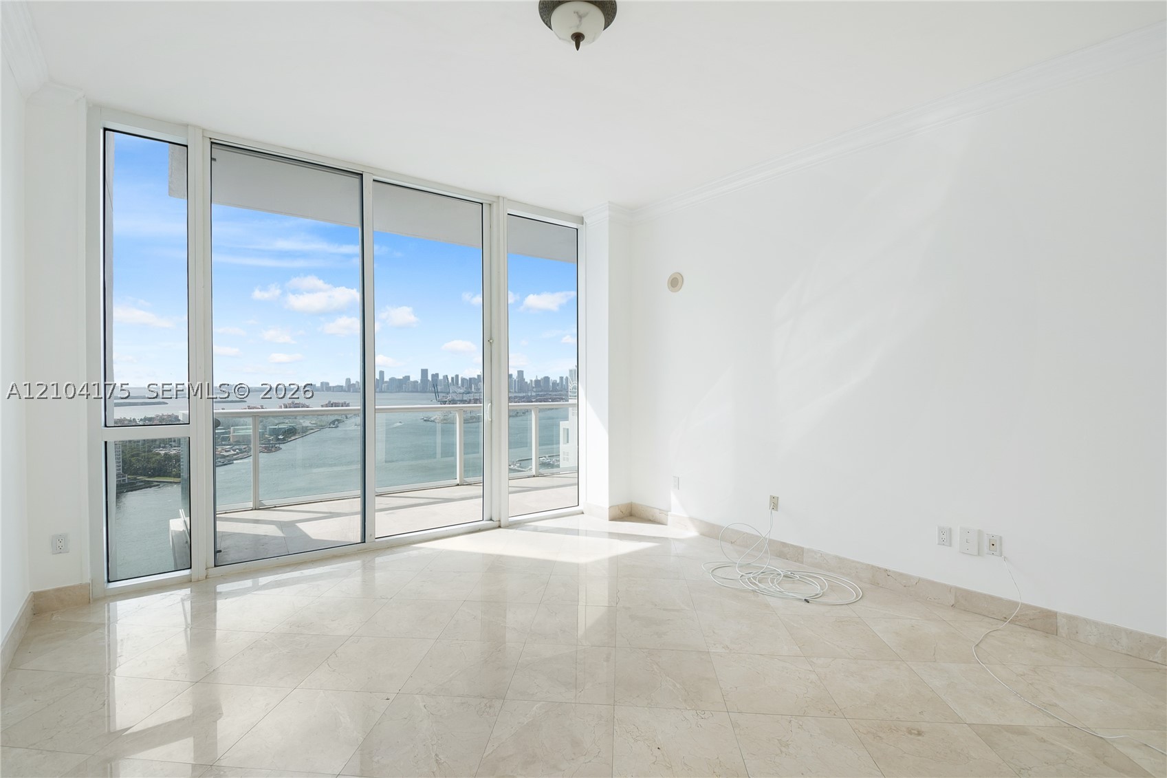 100 S Pointe Dr #2902 Miami Beach, FL 33139