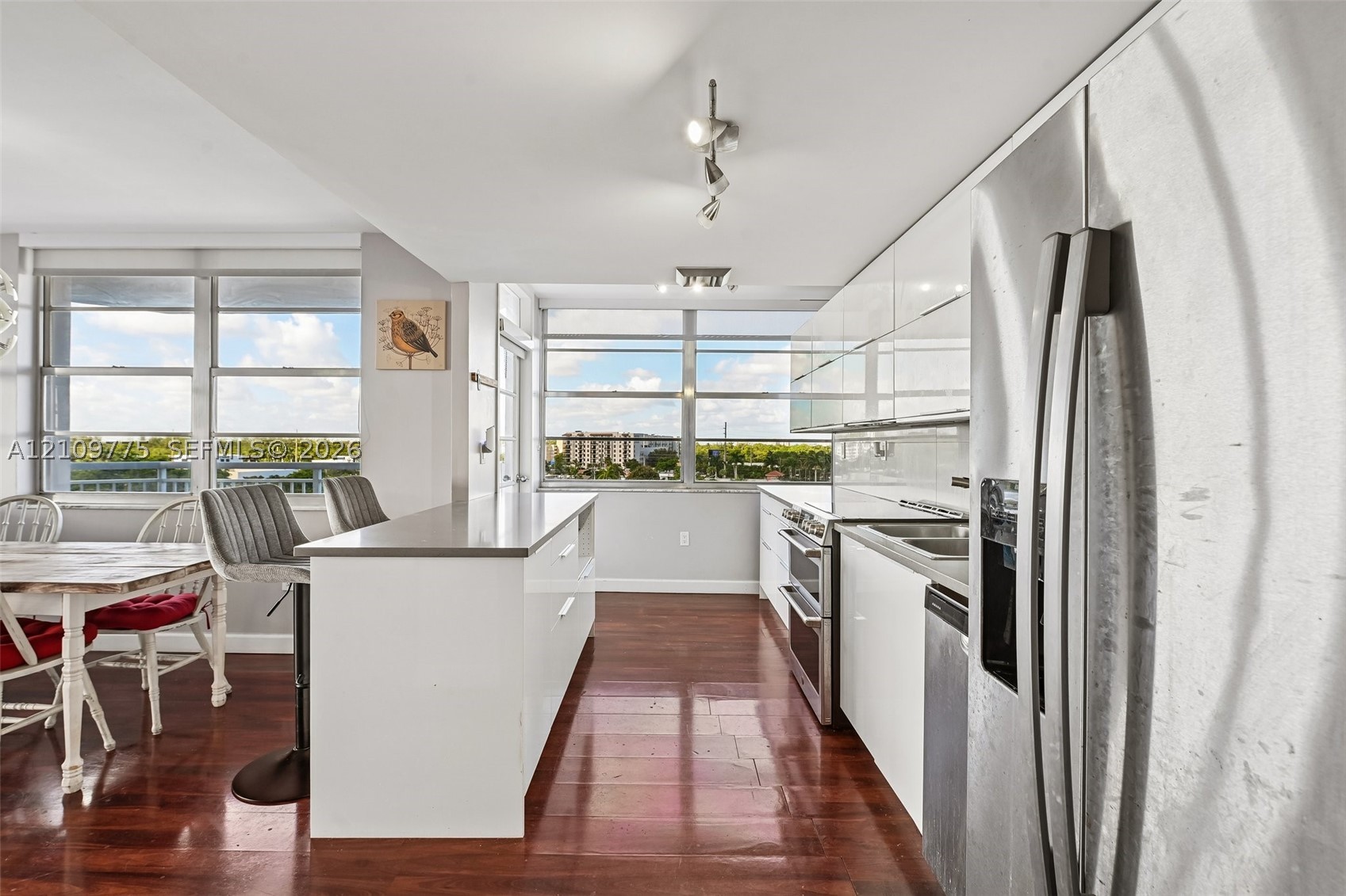 18011 Biscayne Blvd #705