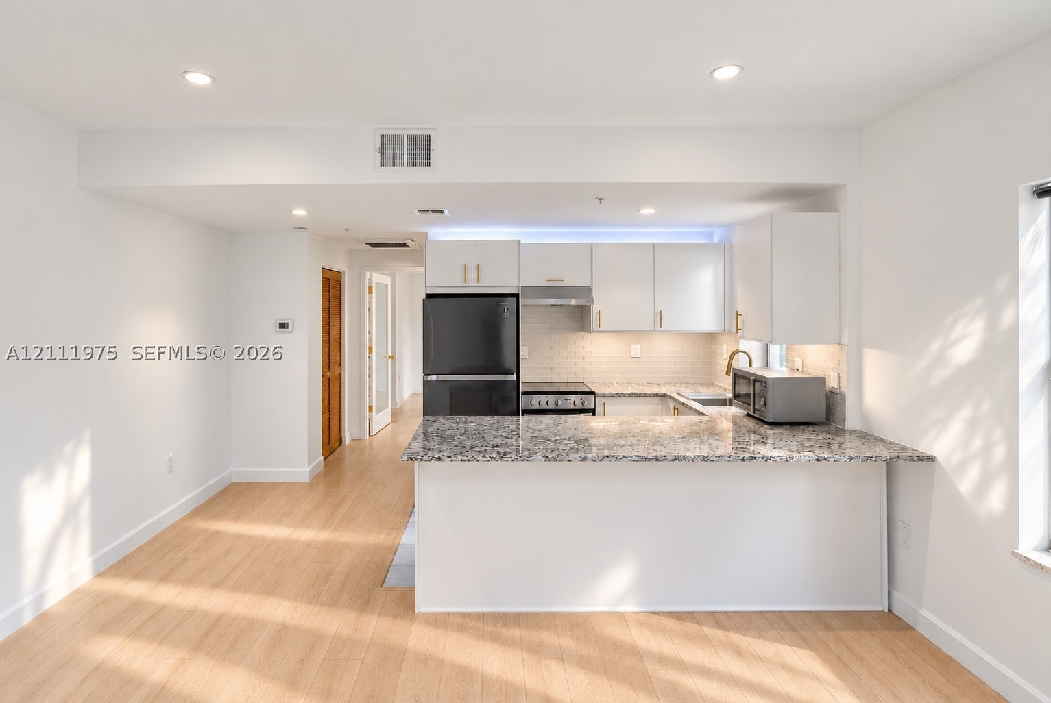 1542 Drexel Ave #206