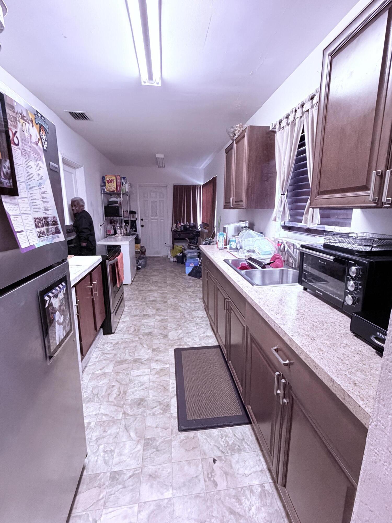 Undisclosed Address Miami, FL 33142