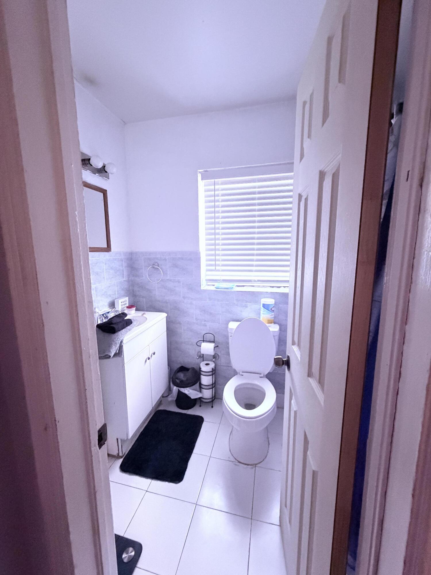 Undisclosed Address Miami, FL 33142