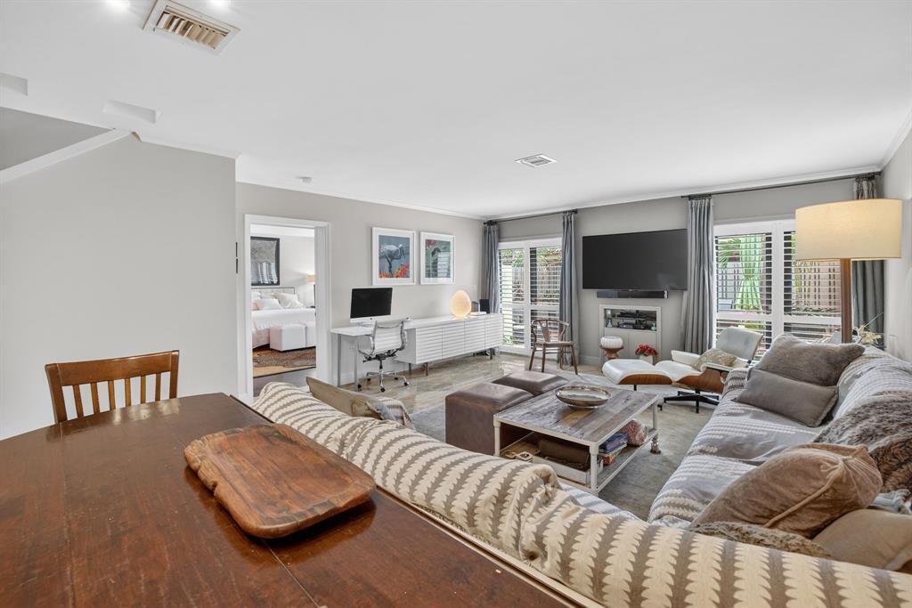 210 Washingtonia Fort Lauderdale, FL 33308