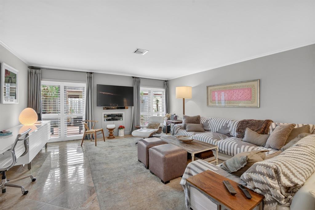 210 Washingtonia Fort Lauderdale, FL 33308