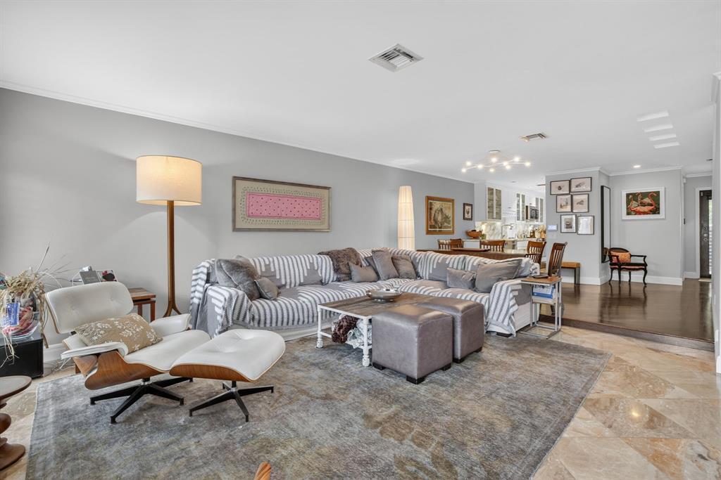 210 Washingtonia Fort Lauderdale, FL 33308