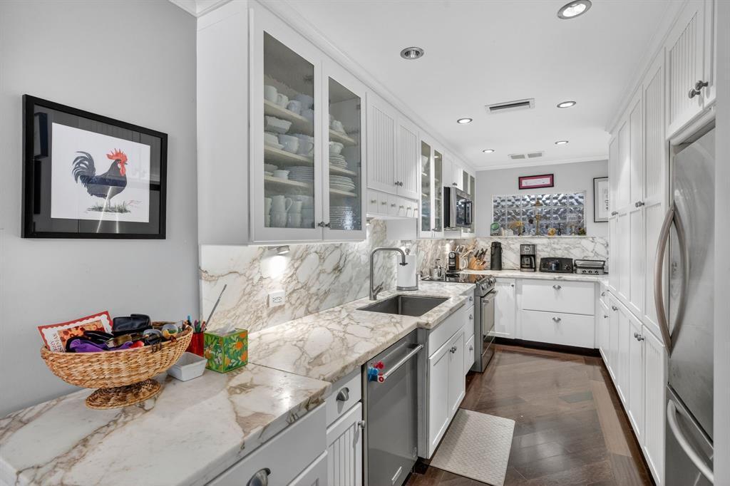 210 Washingtonia Fort Lauderdale, FL 33308