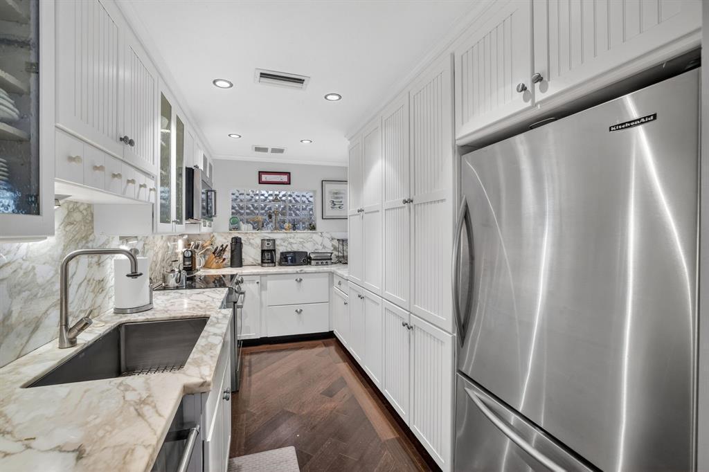 210 Washingtonia Fort Lauderdale, FL 33308