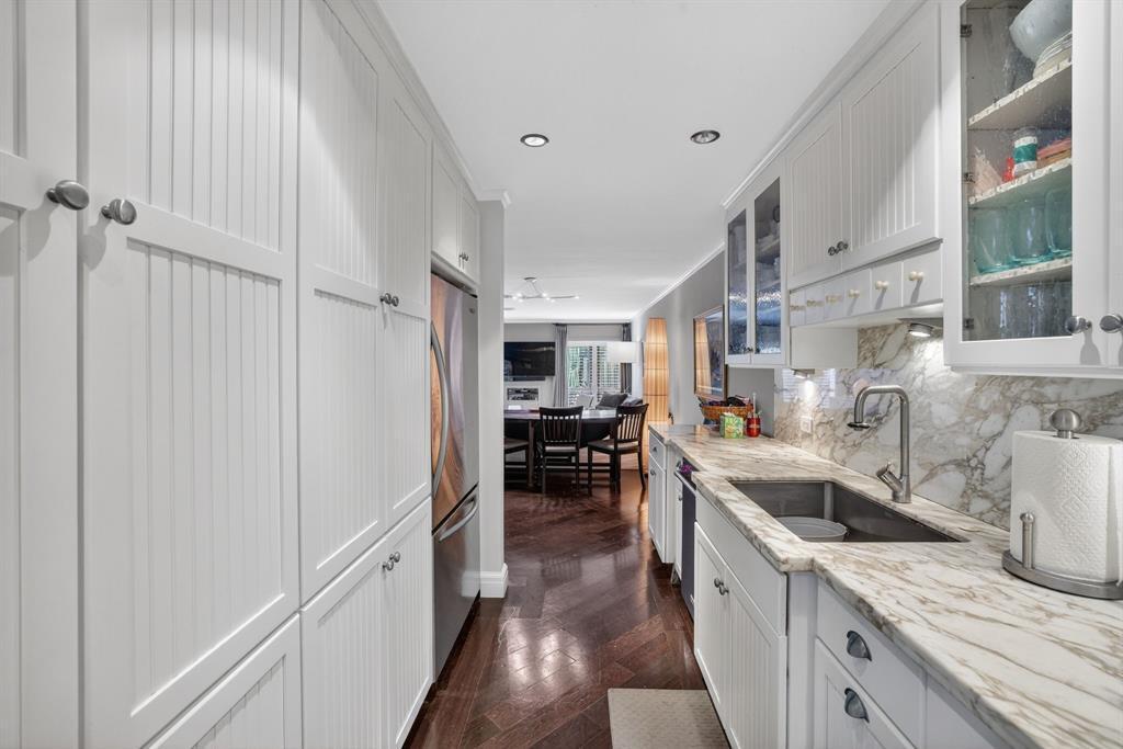 210 Washingtonia Fort Lauderdale, FL 33308