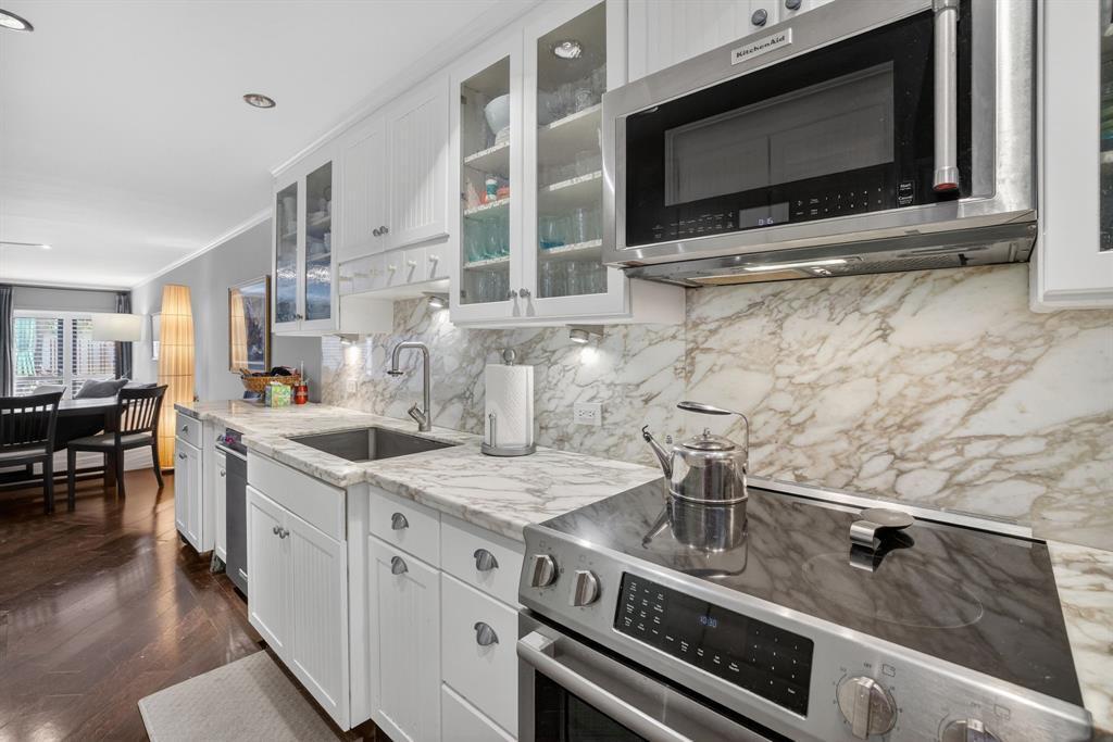 210 Washingtonia Fort Lauderdale, FL 33308