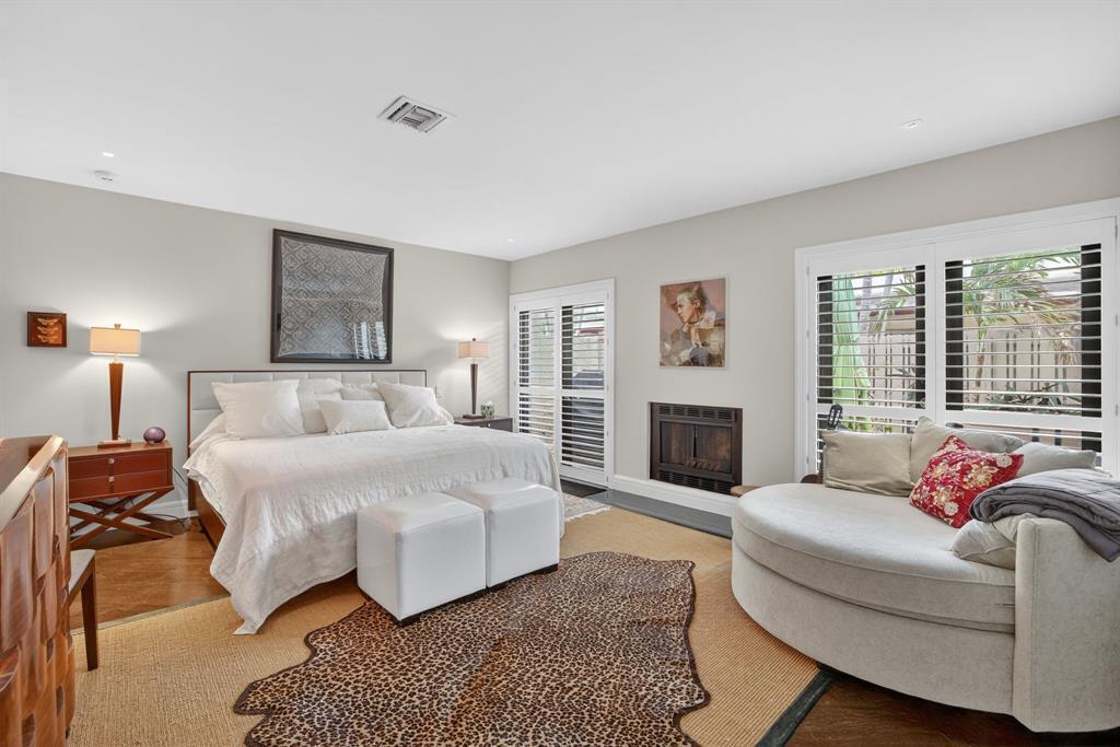 210 Washingtonia Fort Lauderdale, FL 33308