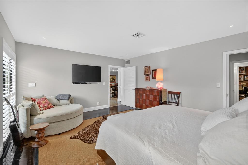 210 Washingtonia Fort Lauderdale, FL 33308