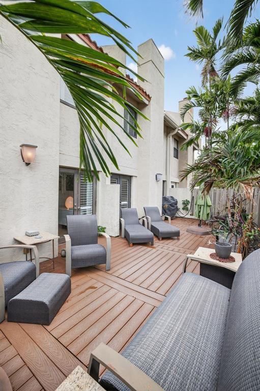 210 Washingtonia Fort Lauderdale, FL 33308