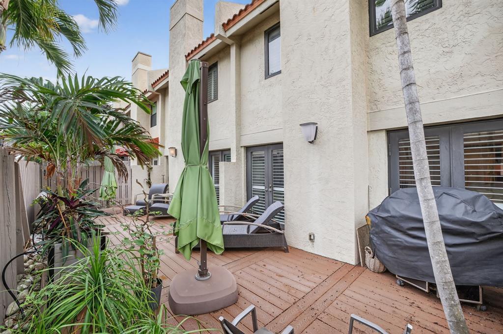 210 Washingtonia Fort Lauderdale, FL 33308