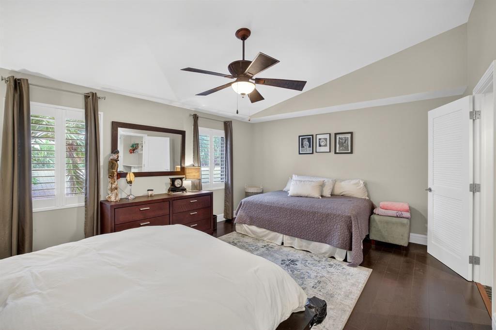 210 Washingtonia Fort Lauderdale, FL 33308