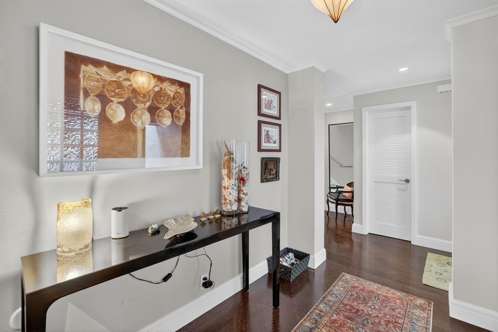 210 Washingtonia Fort Lauderdale, FL 33308