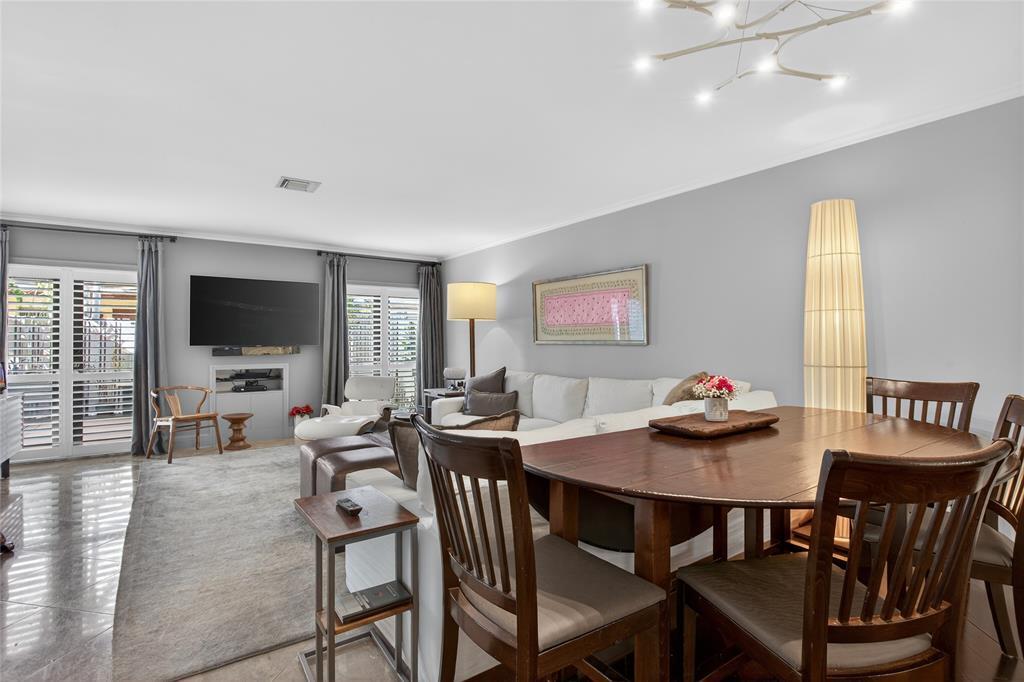 210 Washingtonia Fort Lauderdale, FL 33308