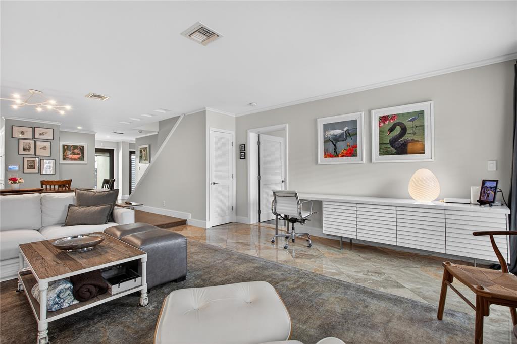 210 Washingtonia Fort Lauderdale, FL 33308