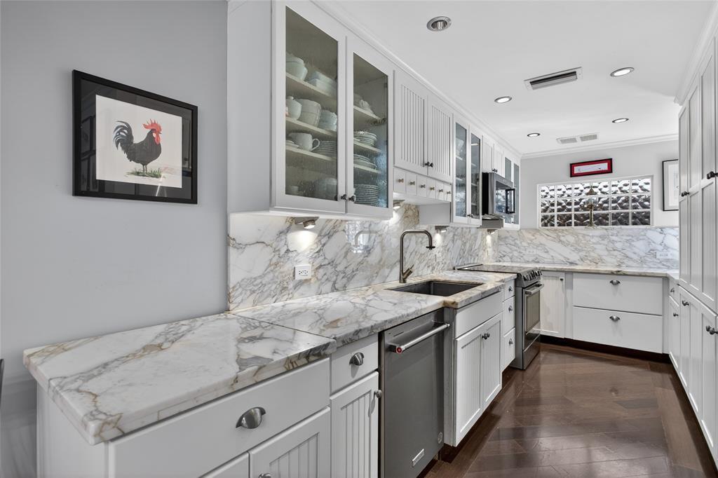 210 Washingtonia Fort Lauderdale, FL 33308