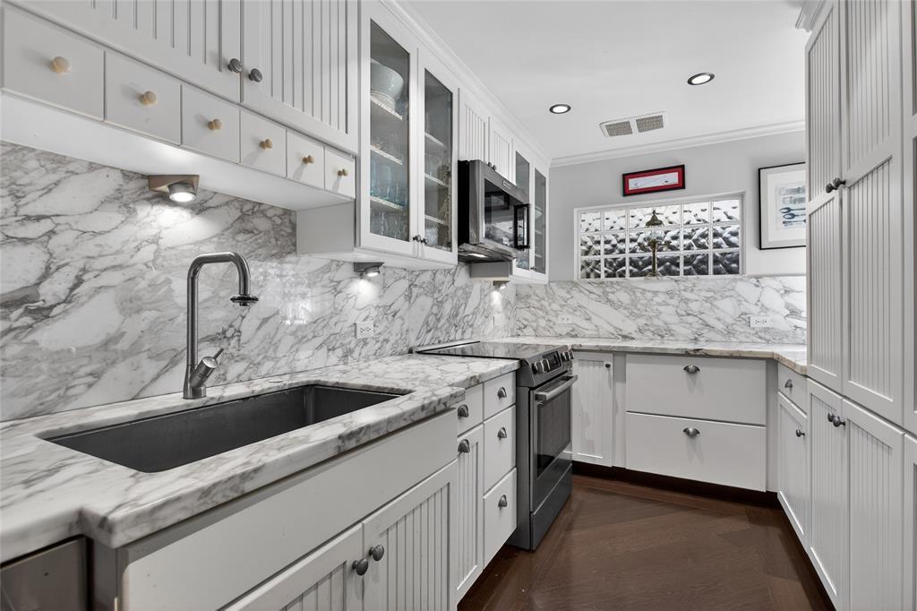 210 Washingtonia Fort Lauderdale, FL 33308