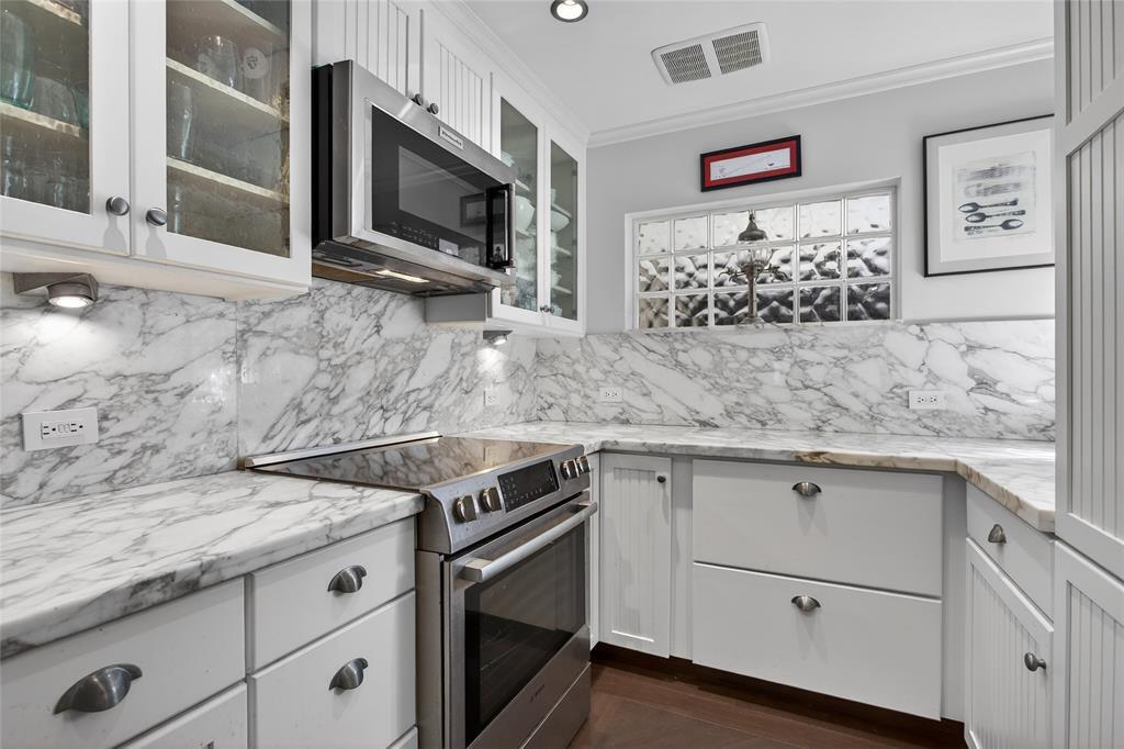 210 Washingtonia Fort Lauderdale, FL 33308