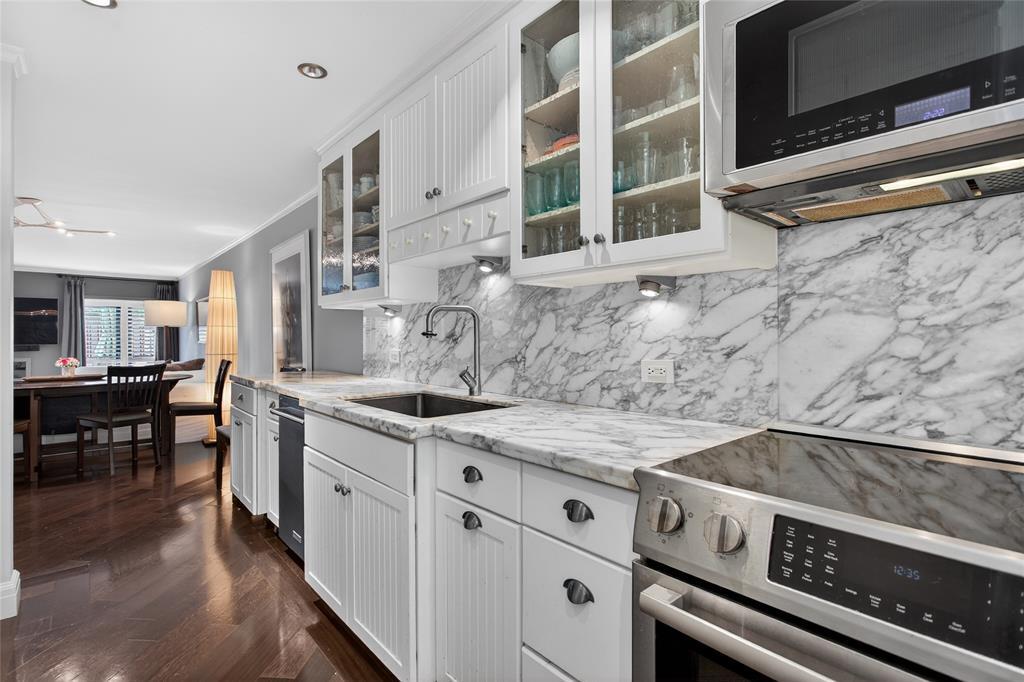 210 Washingtonia Fort Lauderdale, FL 33308