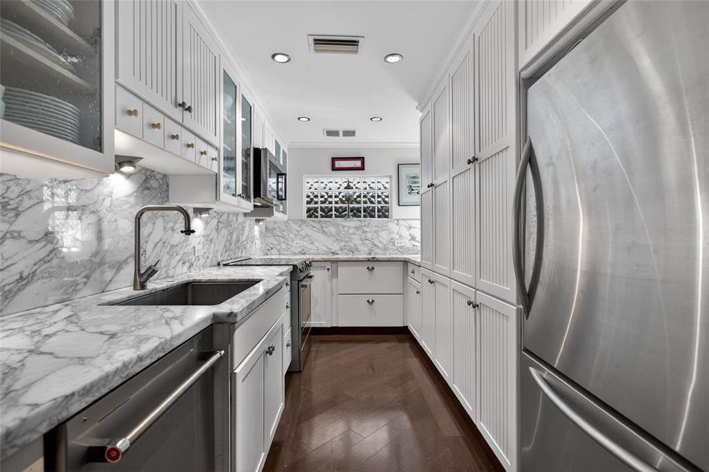 210 Washingtonia Fort Lauderdale, FL 33308