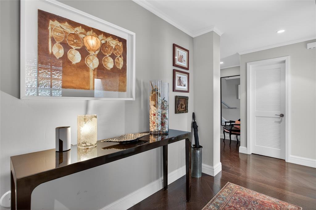 210 Washingtonia Fort Lauderdale, FL 33308